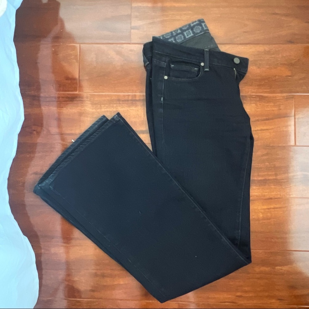 Paige Premium denim jeans mid rise flairs sz 26